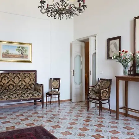 Dimora Colella Sea View شقة باري